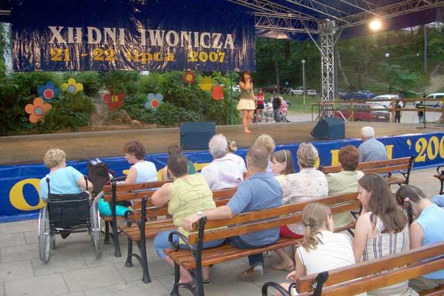 100_1976.jpg