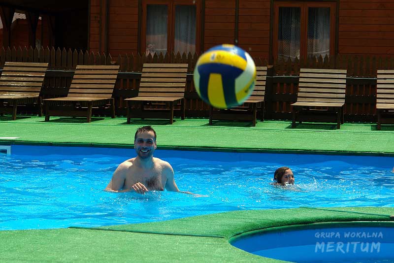 057.jpg