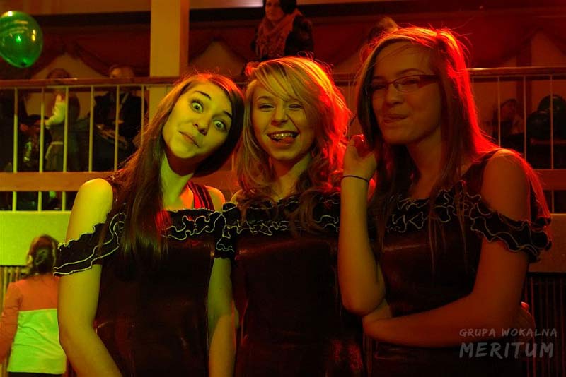 049.jpg