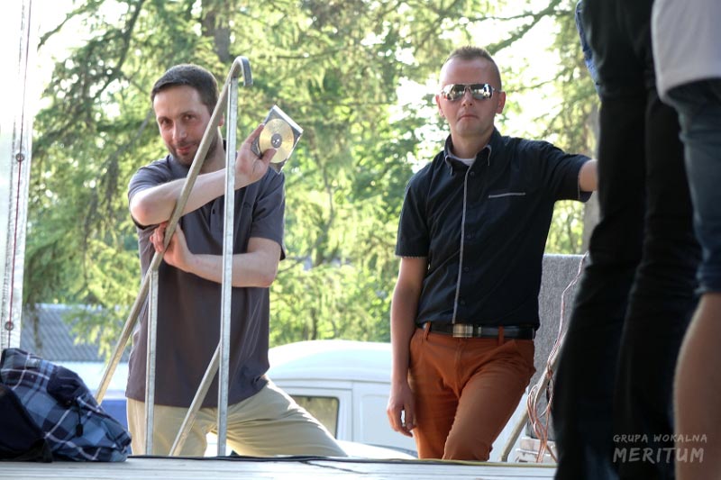 041.jpg