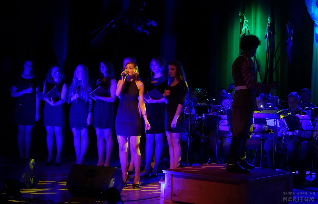 051.jpg