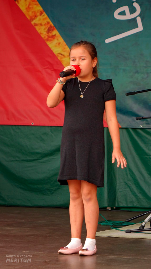 050.jpg