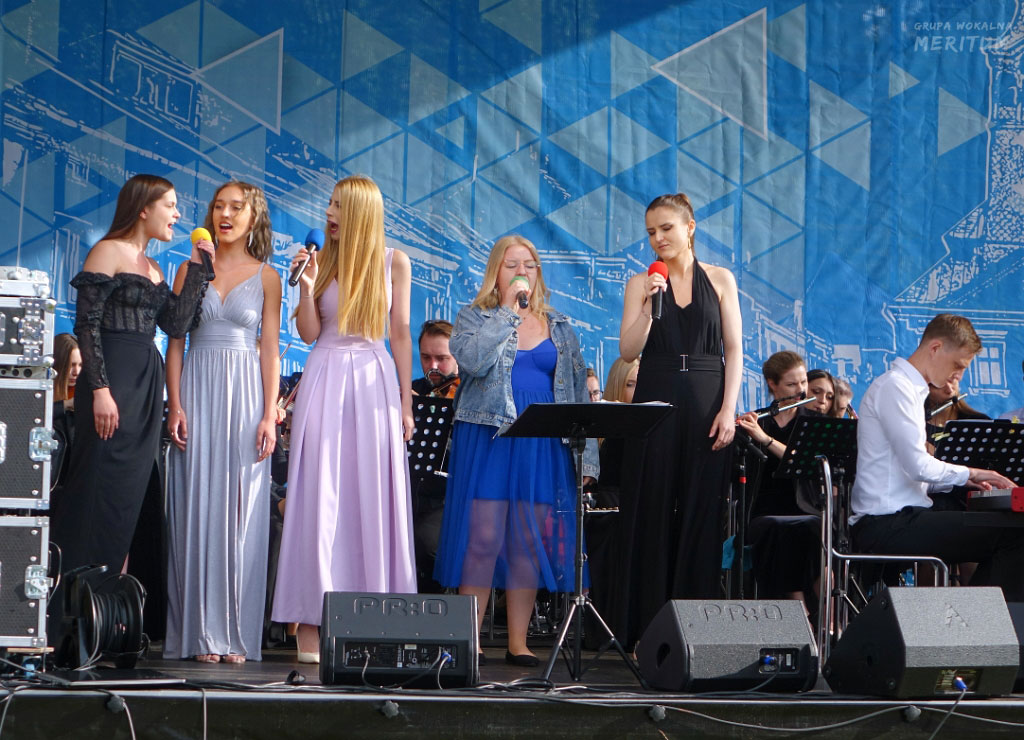 DSC08003.JPG -                                