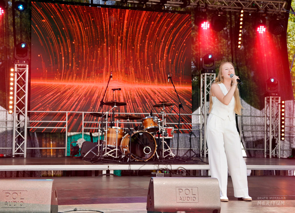 DS_04516.JPG -                                