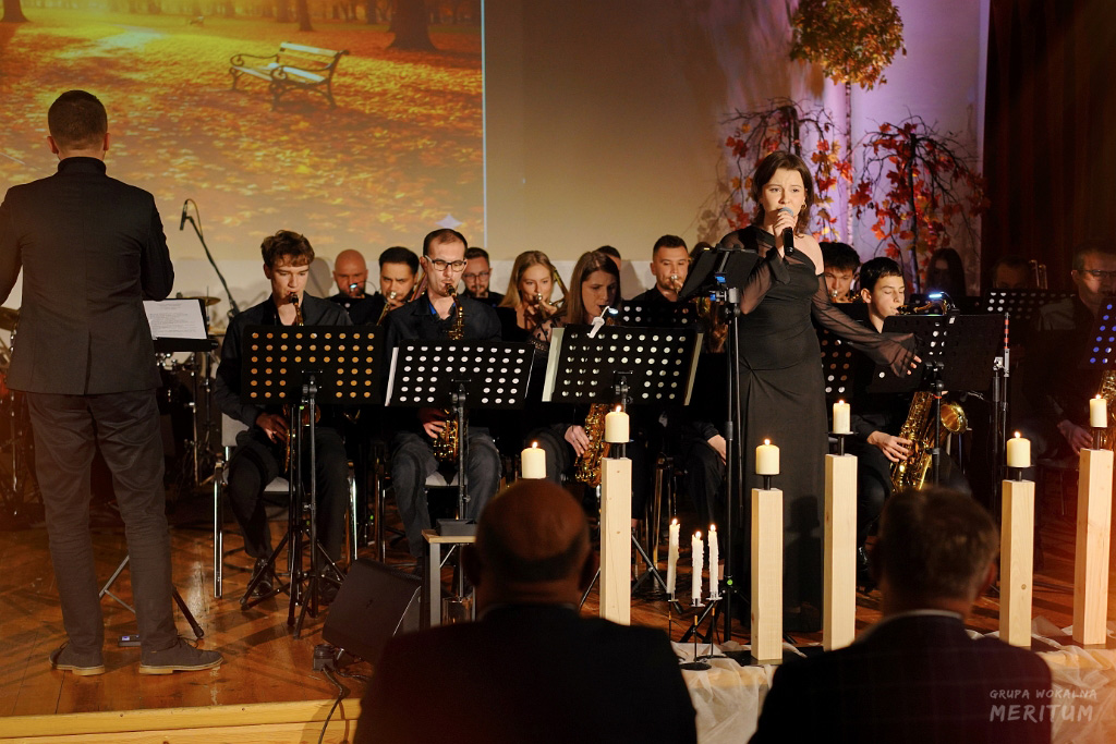 DS_08043.JPG -                                